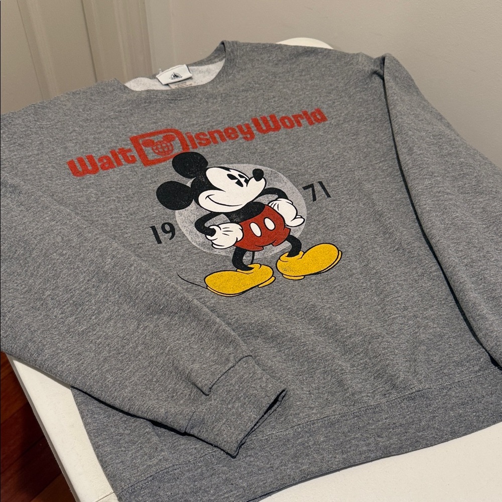 1971 Nostalgic Walt Disney World Mickey Gray Crew Neck SweatShirt Unisex Medium